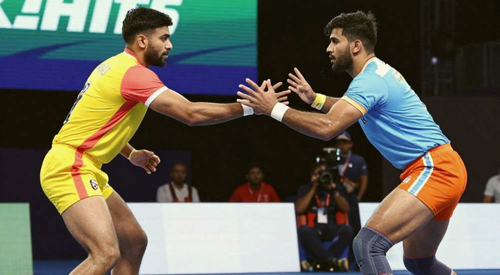 ক্যাপ্টেন বদলের নীরবতা: ভারত-জাপান ম্যাচের আসল গল্পটা স্কোরবোর্ডে নেই